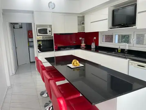 Casa en Venta en El Canton - Norte, USD 470.000