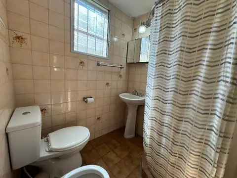 Alameda 206 entre Calle 302 y 303.