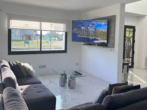 Casa en Alquiler en Countries y Barrios Cerrados en Ezeiza, USD 5.000