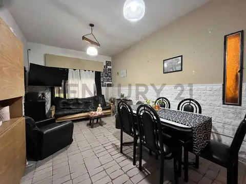Casa 4 ambientes con 1 baño