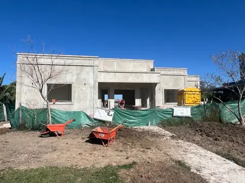 Casa en Venta en San Matias, USD 285.000