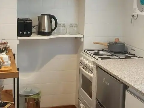 Impecable Monoambiente Marcelo T 900. Muy luminoso 