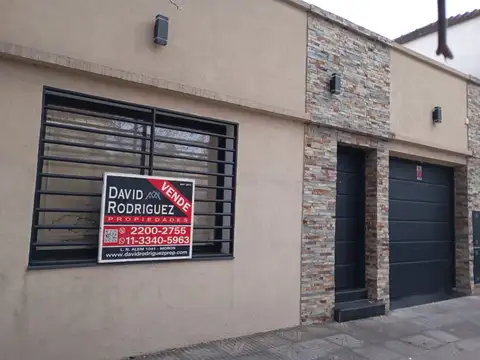 CASA DE 3 AMBIENTES EN VENTA - MORON NORTE