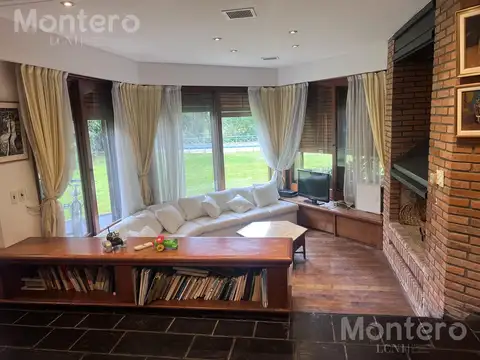 Casa 7 ambientes con 3 baños