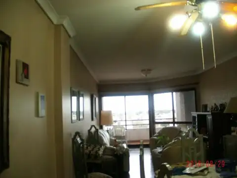 H Yrigoyen 100, Piso 4