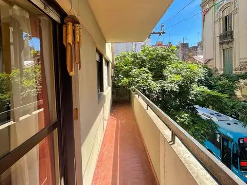 Departamento 5 ambientes con 2 baños