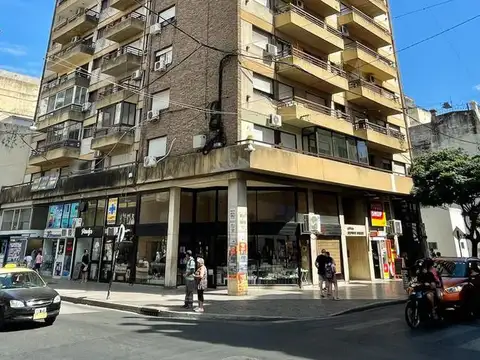 VENTA DEPARTAMENTO 3 DORMITORIOS. CENTRO.