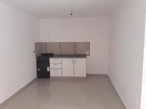 DEPARTAMENTO 2 AMBIENTES, EXELENTE UBICACION 