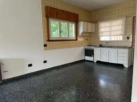 Casa  en Alquiler ituzango exc estado con patio