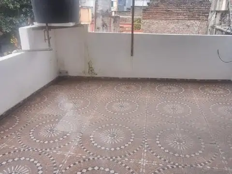 CASEROS HORNOS AL 2800 PH 3 AMB.BALCON CORRIDO LAVADERO IND.,PATIO CUBIERTO MUY LUMINOSO