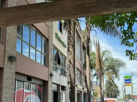 Local en Venta en Del Viso, USD 3.800.000