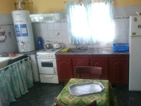 Casa 5 ambientes con 3 baños