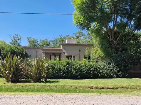 CASA 3 AMBIEN/C/PILETA/JARDIN /GALERIA/LAS PALMAS