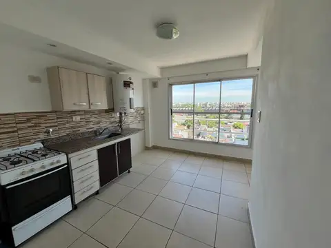 Venta. Departamento. 2 Ambientes. Luminoso. Rivadavia y Pola