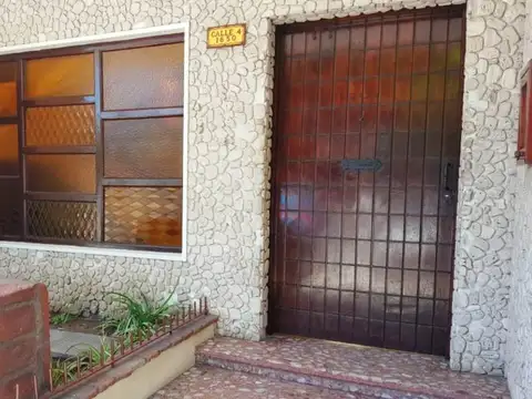 Departamento 3 ambientes con gas natural instalado