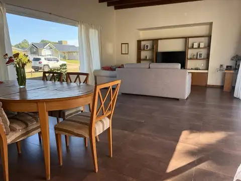CASA VENTA 3 AMBIENTES PINAMAR