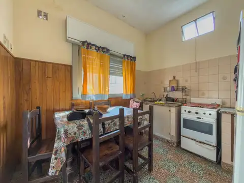 Casa 6 ambientes con 3 baños