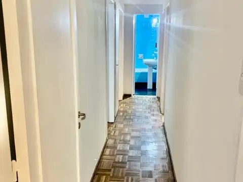 Entre Ríos  1224, Piso 08, Dpto. A Con Cochera.-