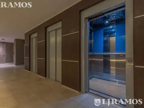 Alquiler de oficina en Escobar!  Excelente ubicación - PG