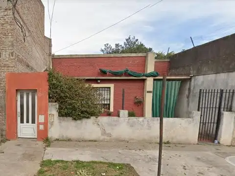 Casa a restaurar a 200m de Av Eva Peron