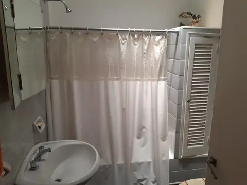 Venta Casa de 4 ambientes en  Chivilcoy