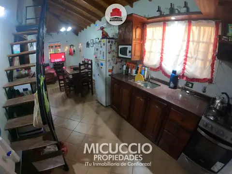 Casa 4 ambientes con 1 baño