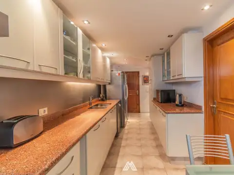 Departamento en Alquiler con 2 cocheras