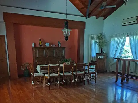 Casa en Venta en Countries y Barrios Cerrados en Lujan, USD 380.000