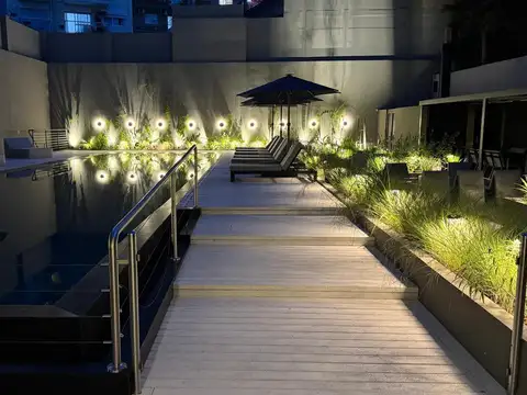 3 ambientes   dependencia de servicio. Sum, Laundry, Pileta, Gym, Parrilla.