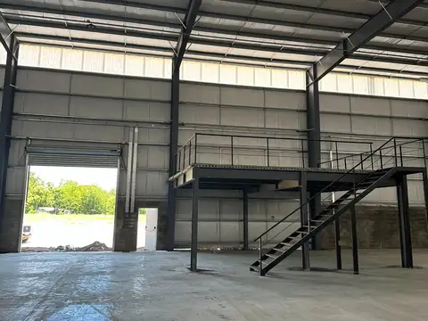 Galpon en Alquiler A Estrenar