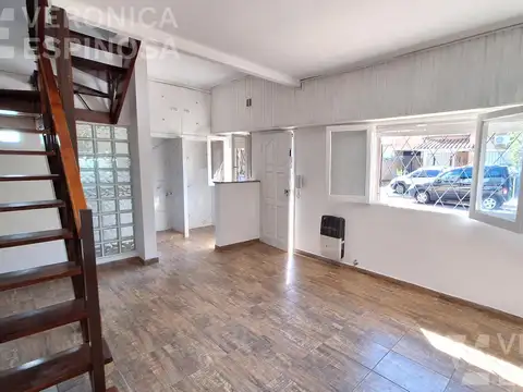 Depto Tipo Casa en Venta en Moron Sur, USD 72.000