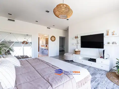 Casa 7 ambientes con 6 baños