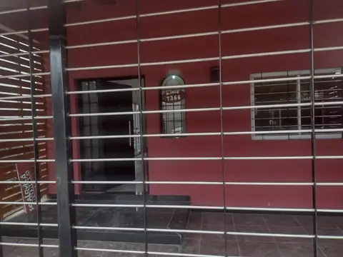 venta de casa en block,  ( 5 departamentos en planta baja de 1; 2; y3 ambientes)