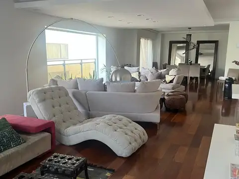Departamento 5 ambientes con 4 baños