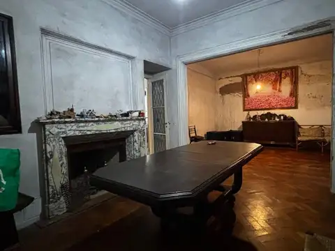 Casa 8 ambientes con 3 baños