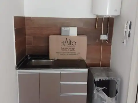 VENTA LOCAL COMERCIAL REP.SEXTA ESTRENAR