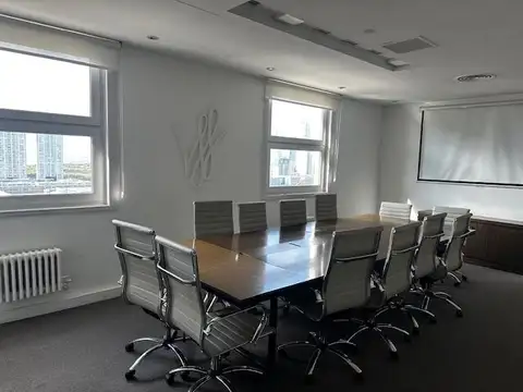 Oficina en Alquiler al Este