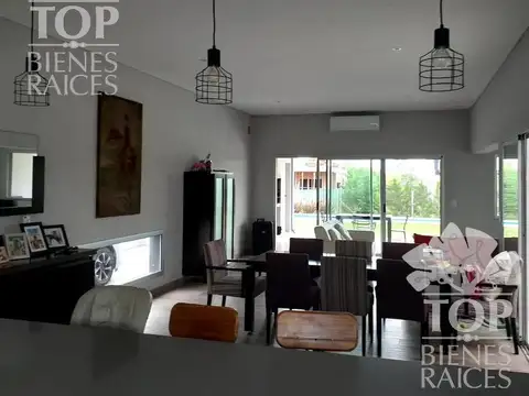 Casa 3 ambientes con 3 baños