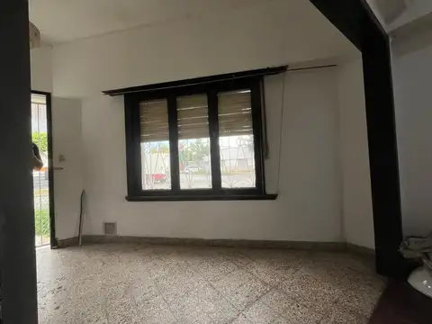 Depto Tipo Casa 4 ambientes con 2 baños