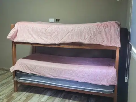 Casa en Alquiler con 1 cochera