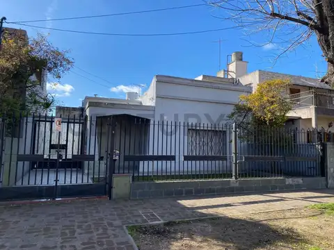 Venta Casa 2 Dormitorios Burzaco Parque Cochera