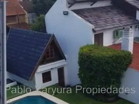 Casa en Venta con 2 cocheras