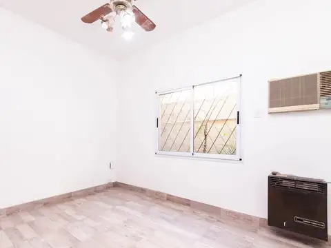 Depto Tipo Casa en Venta de 2 ambientes