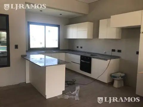 Casa en Venta en El Naudir, USD 200.000