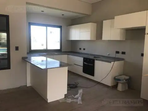 Casa en Venta en El Naudir, USD 200.000