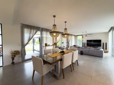 CASA VENTA HARAS DEL SUR III A ESTRENAR VISTA GOLF