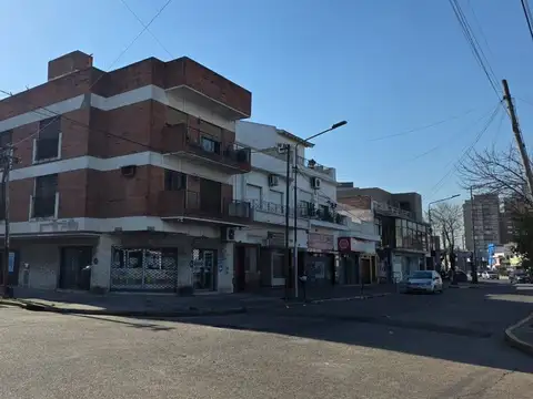 Local en Venta 51 años