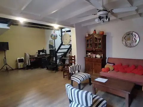Depto Tipo Casa en Venta de 4 ambientes
