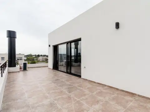 Casa 5 ambientes con 1 baño