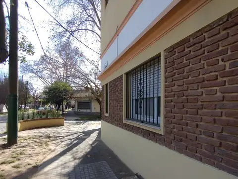 Depto Tipo Casa en Venta en Banfield, USD 115.000